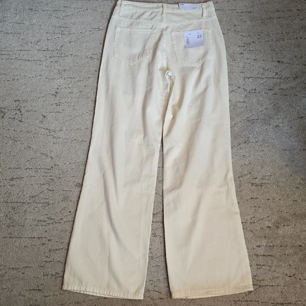 Vervet Los Angeles Distressed Wide Leg Cream Jeans, Size 26, NWT